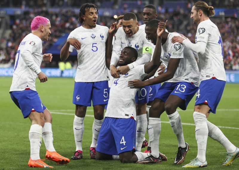 [FOTO] Francuska u 20 minuta razbila Nizozemsku; Lukaku uništio Šveđane i pokvario povratak Ibrahimovića