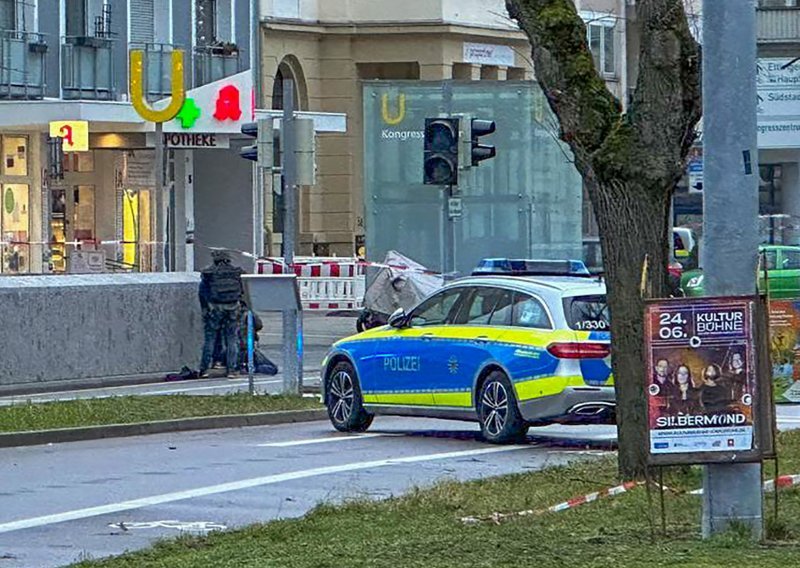 Muškarac teško ozlijedio 17-godišnju djevojku u vlaku u Njemačkoj