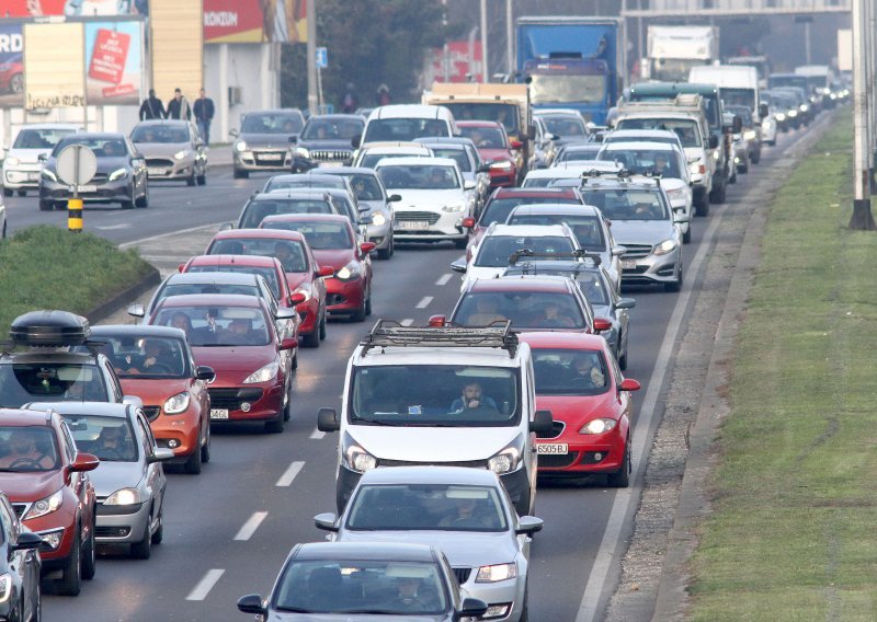 Prednost rabljenima: Hrvati voze sve starije i starije automobile, prosjek je 13,5 godina