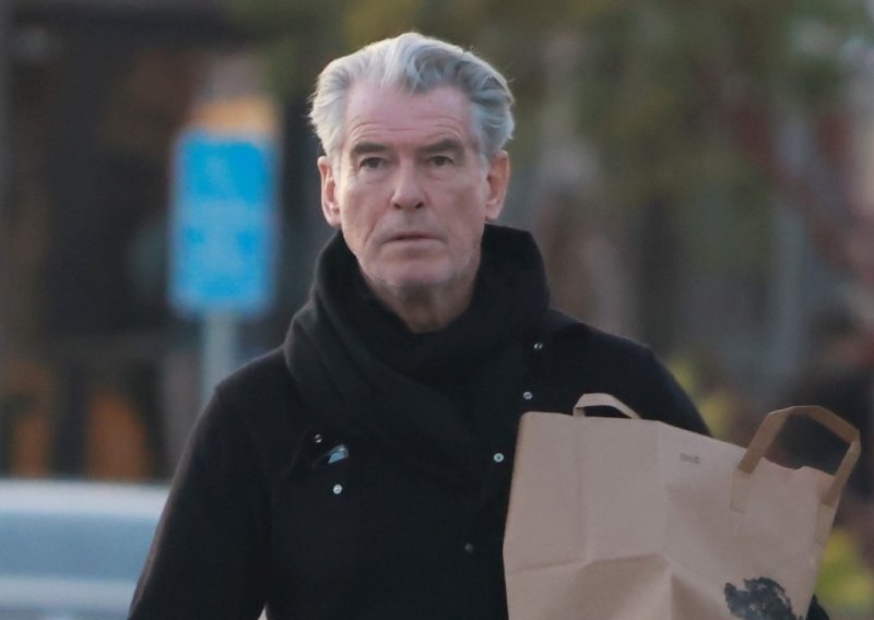 Pierce Brosnan još jednom pokazao kako mu za voljenu suprugu baš ništa nije teško