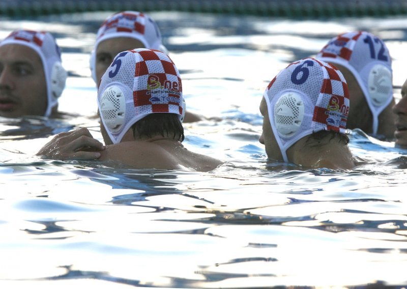 Hrvatska vaterpolska reprezentacija spremna dočekuje Grčku!