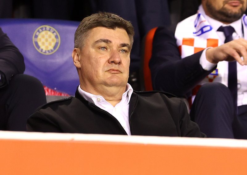 [FOTO] Milanović je iz lože na Poljudu pratio utakmicu. Evo tko mu je pravio društvo