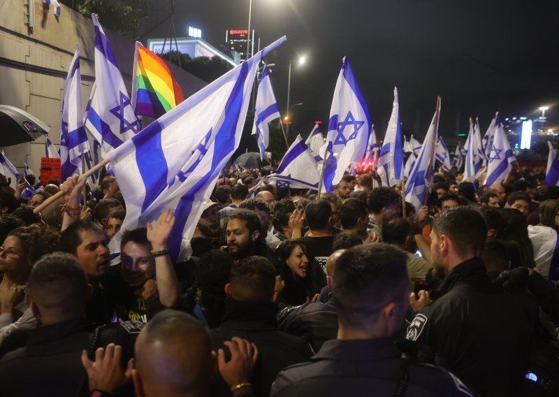 Netanyahu smijenio ministra obrane, tisuće ljudi ponovno izašle na ulice Tel Aviva