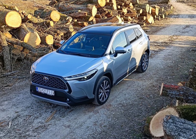 [FOTO/VIDEO] Vozili smo Toyotu Corollu Cross 2.0 FWD: Moćan obiteljski SUV s izvrsnim hibridnim pogonom