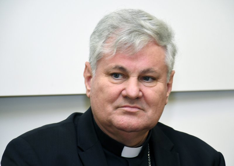 Biskup Košić o izokrenutoj percepciji: Mediji propagiraju pornografiju, a mi u crkvi smo kao neki pedofili