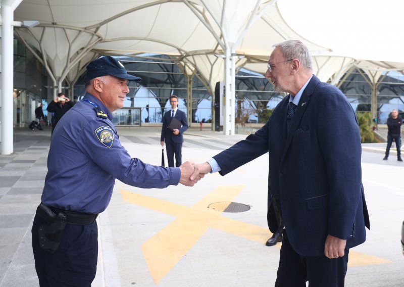 Božinović ove godine zbog šengenskih pravila očekuje više turista, objasnio i što će raditi preraspoređeni policajci