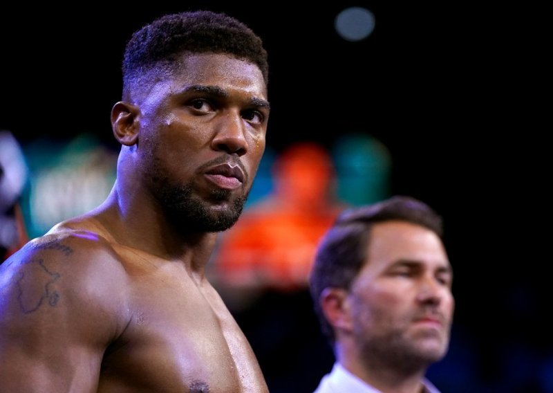 Anthony Joshua opleo po svima: Stavili ste me pod toliki pritisak, ako izgubim okovi će se skinuti...