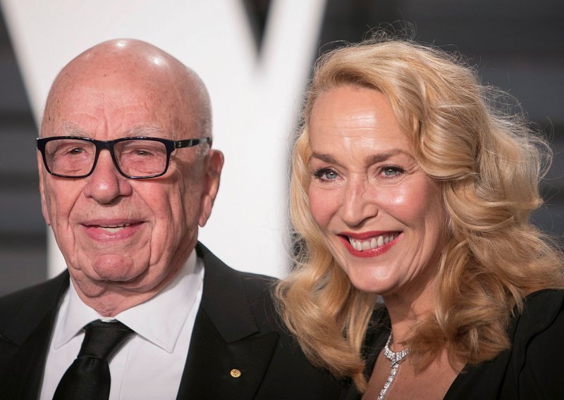 Baš kao Lady Di: Modna ikona i bivša supruga Ruperta Murdocha blistala u osvetničkoj haljini