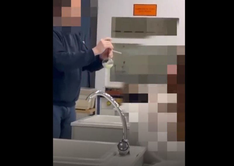 Skandal u zagrebačkoj gimnaziji: Profesor kemije na satu simulirao ejakulaciju i stenjao