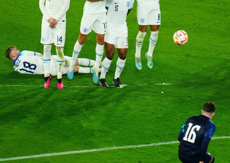 [VIDEO/FOTO] Nova pobjeda Malih Vatrenih; pogledajte golčinu iz slobodnjaka Baturine kojim je načeo Englesku!