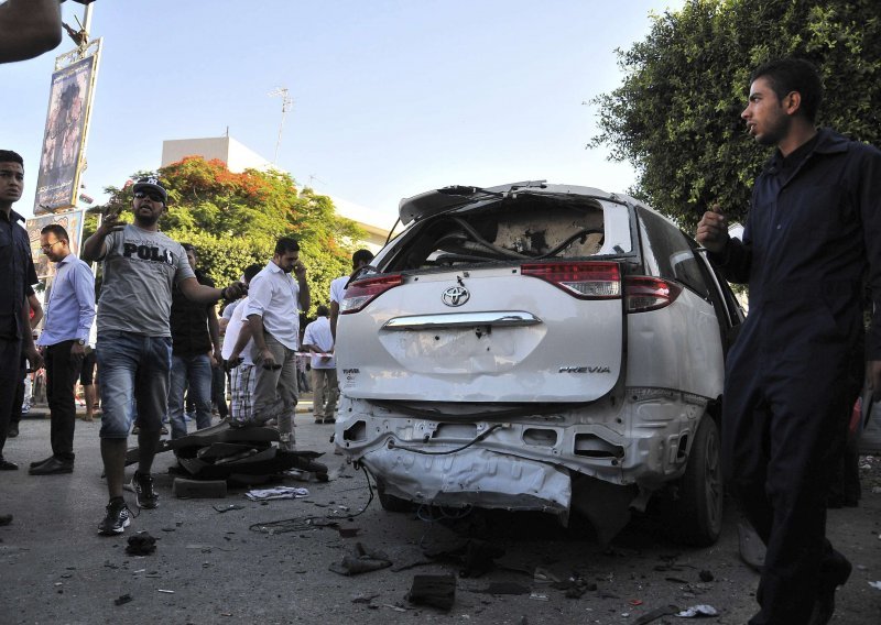 Pronađena bomba u automobilu talijanskog veleposlanstva