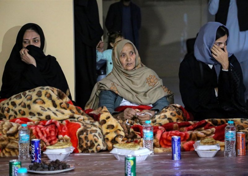 UN poručio afganistanskom osoblju da ostane kod kuće