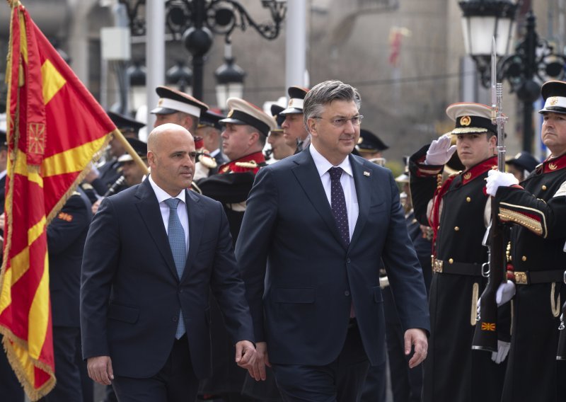Plenković u Skoplju: Sjeverna Makedonija neopravdano se usporava na putu prema EU