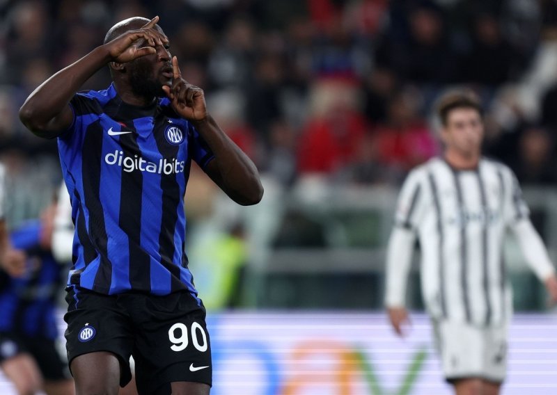 Romelu Lukaku slavio je gol, ali stigla je primitivna reakcija Juveovih navijača