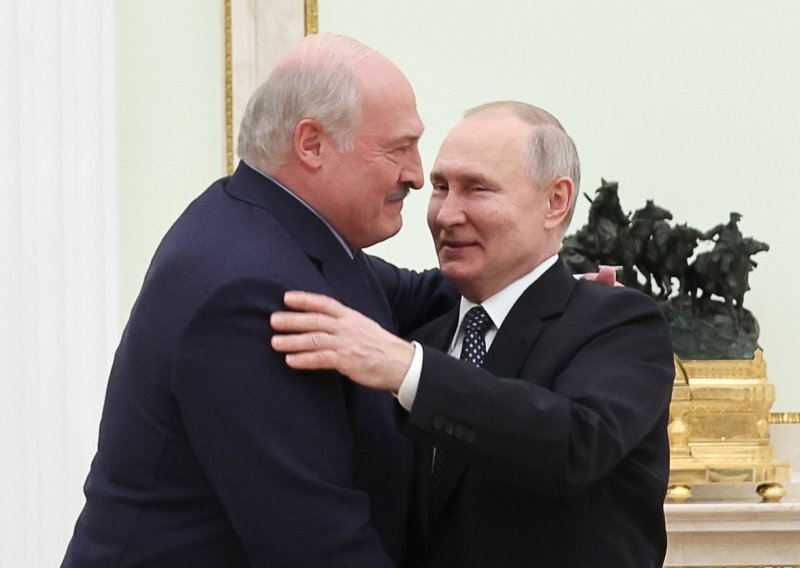 Počeo susret Putina i Lukašenka: Ni jednom riječju nisu spomenuli rat u Ukrajini