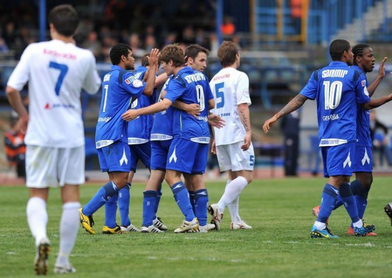 Dinamo si pokvario slavlje, Hajduk uvjerljiv