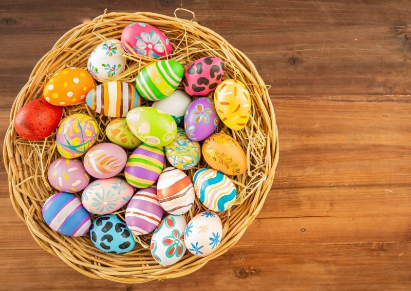 Odlične ideje za bojanje uskršnjih jaja na prirodan način