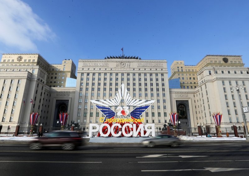 Naoružani muškarac pokušao u Moskvi upasti u rusko ministarstvo obrane