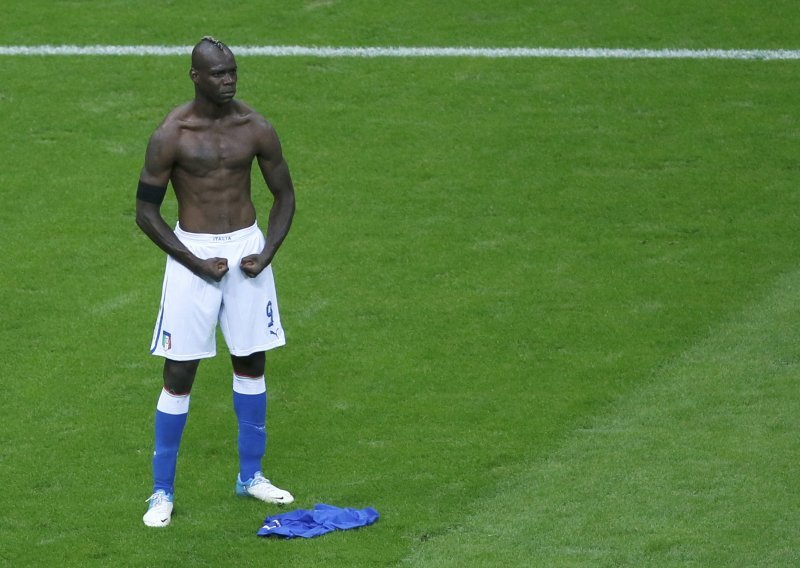 Fantastični Balotelli odveo Italiju u finale