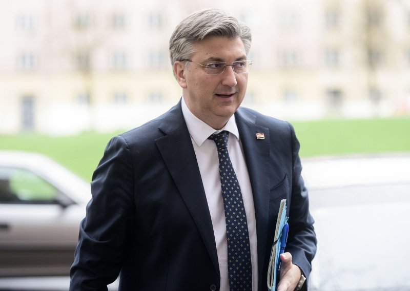 Plenković i Jandroković čestitali Uskrs: 'Slavimo radost življenja, nade i ljubavi'