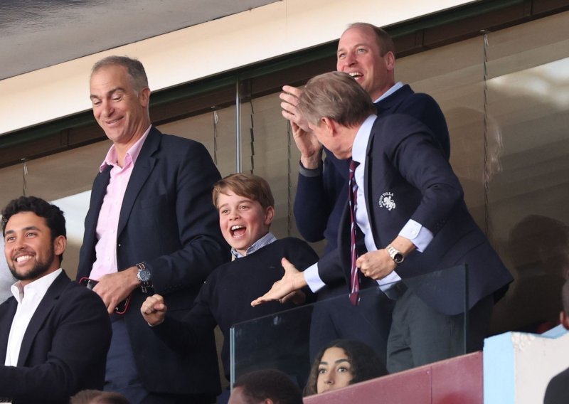 Princ George uživao na utakmici s tatom: Zajedničko navijanje i slavlje zbog pobjede