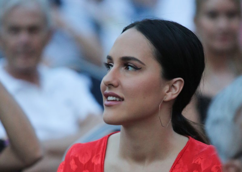Lana Jurčević pokazala izazovan outfit i poslala emotivnu poruku