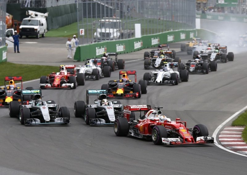 Hamilton izgurao Rosberga i nadmudrio Vettela u Kanadi!