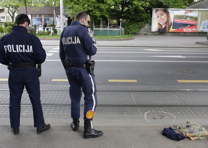 U prometnoj nesreći teško ozlijeđen 13-godišnjak