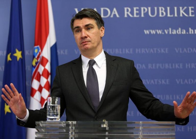 Ne mora Milanović smjenjivati ministre neka smijeni sebe