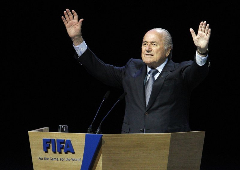 Konačni udarac Cristiana Ronalda Blatteru i Fifi