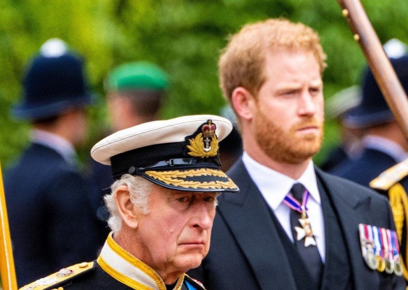 Kralj Charles 'jako je razočaran' što neće moći vidjeti Meghan Markle i svoje unuke