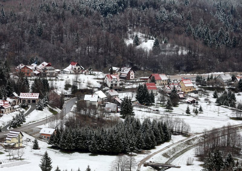 Gorski kotar se zabijelio; pogledajte koliko je palo snijega