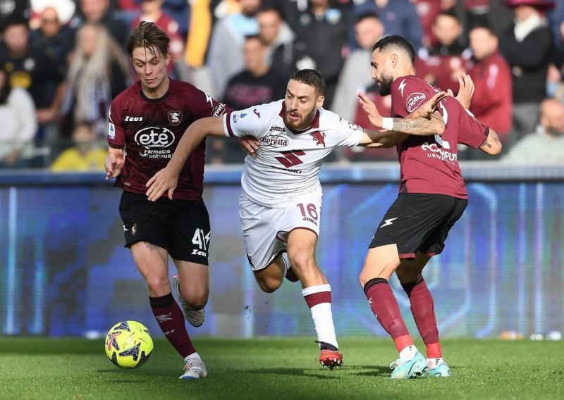 Torino spašavao bod protiv slabašne Salernitane, remi u derbiju začelja Serie A