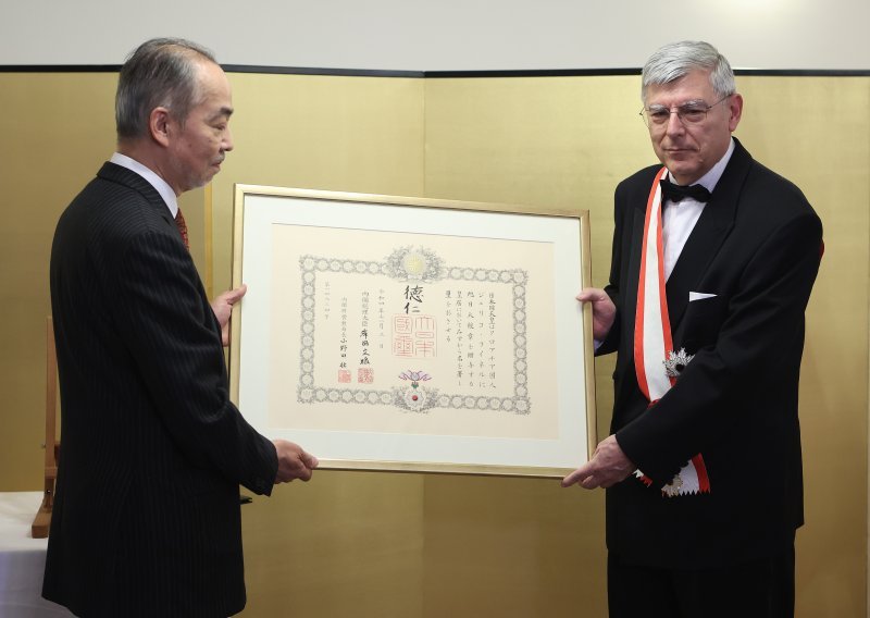 Reiner primio najviše japansko odlikovanje koje može dobiti strani državljanin