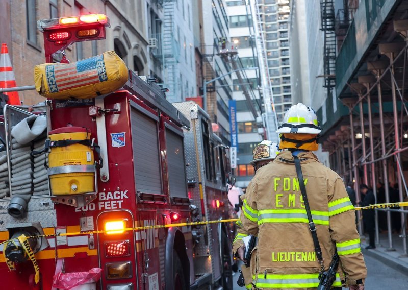 Najmanje jedan mrtav i pet ozlijeđenih u urušavanju parkirne garaže na Manhattanu