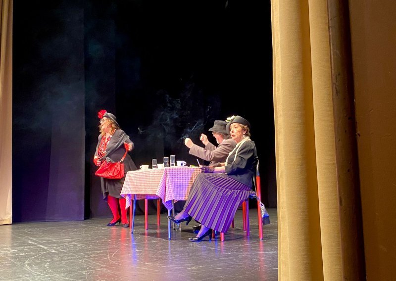 Održavana zagrebačka premijera kultne predstave Ženski razgovori
