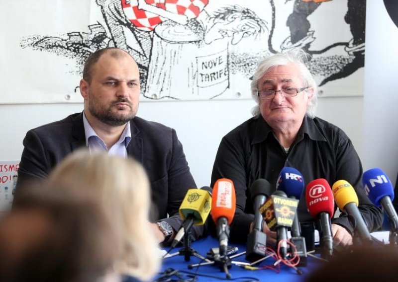 Vrhovni sud je radio u sprezi s politikom, idemo na Ustavni sud!