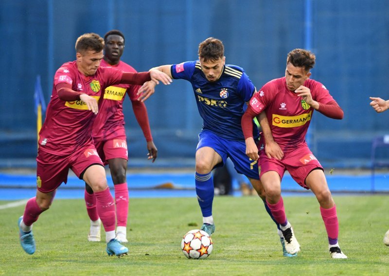 Dinamo u Puli traži osvetu, a Hajduk dočekuje Varaždin; evo gdje gledati današnje utakmice