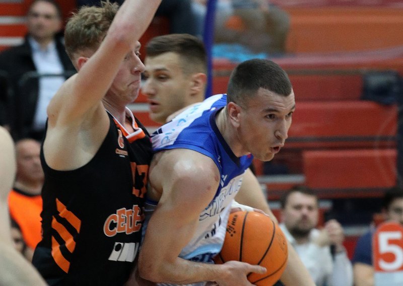 Cibona ne predaje vrh, u derbiju srušila Cedevitu Junior; Split lako s Furnirom