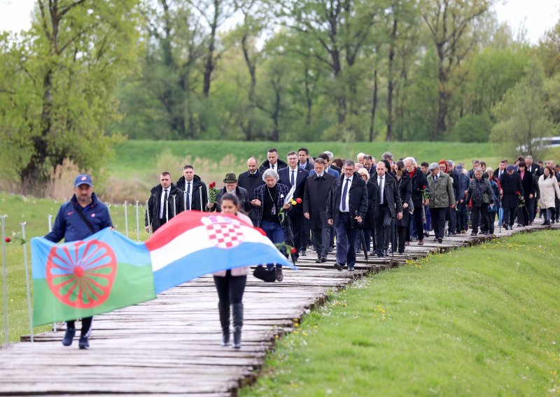 Na komemoraciji u Jasenovcu očekuje se jedna kolona, stiže i cijeli državni vrh