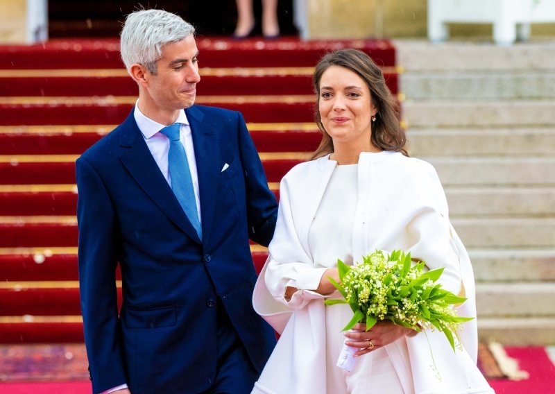 Udala se luksemburška princeza: Na vjenčanju zablistala u elegantnom odijelu