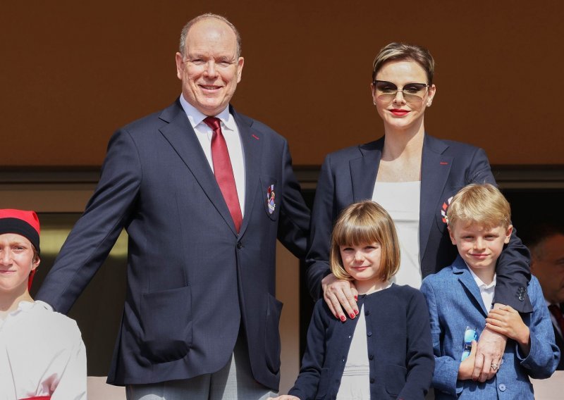 Idila se nastavlja: Princeza Charlene i princ Albert modno usklađeni s blizancima