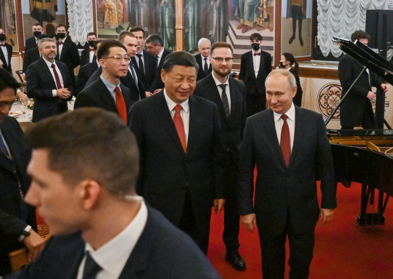 EU predlaže sankcije za kineske tvrtke: Prodaju elektroničke komponente Rusima za rat?