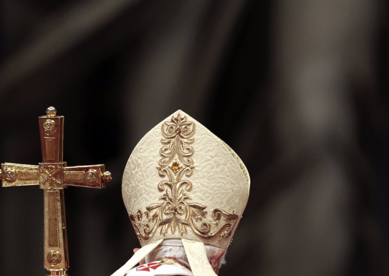 Vatikan u gubitcima od gotovo 15 milijuna eura