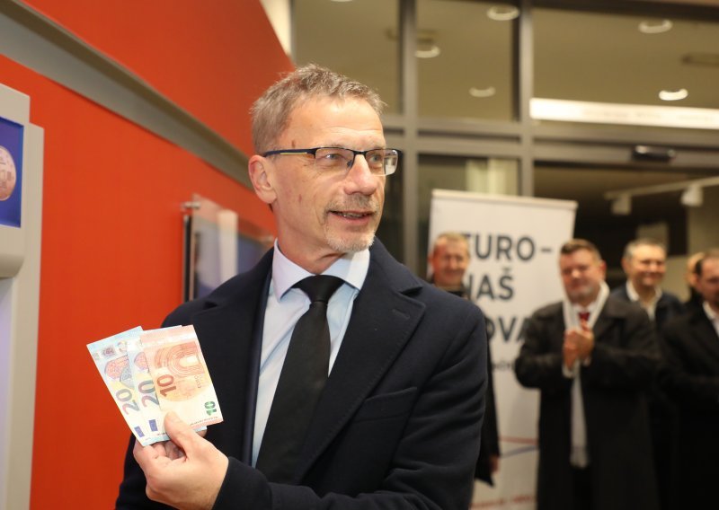 Guverner Vujčić: Plaće snažno rastu, to pojačava inflaciju