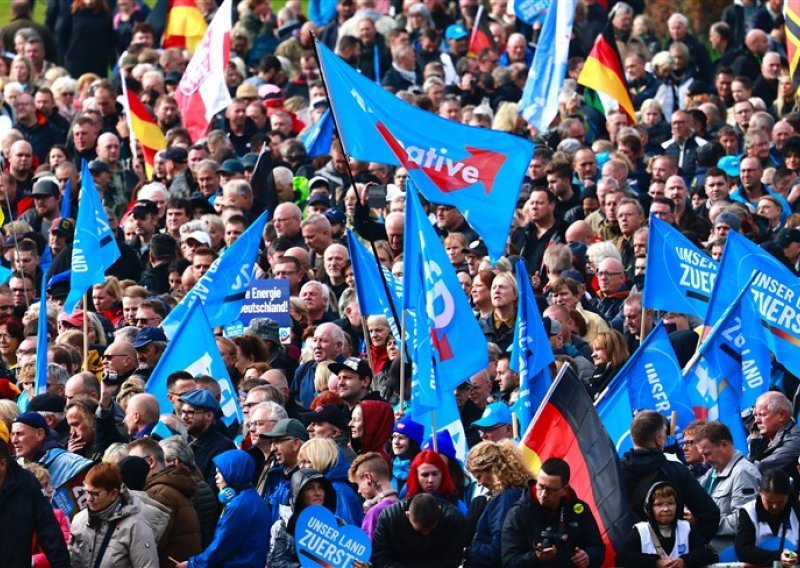 Krajnja desnica u Njemačkoj prestigla Zelene i izjednačila se sa SPD-om