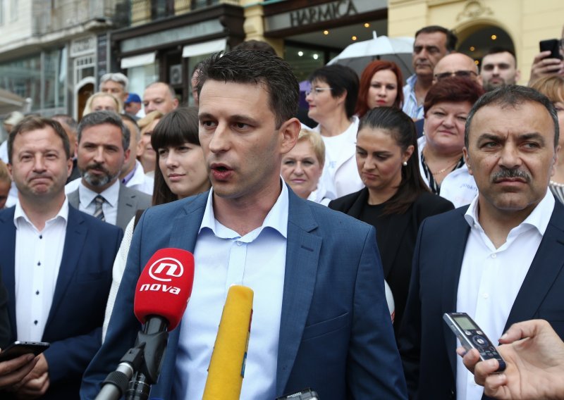 Božo Petrov traži samo mali znak od SDP-a i HDZ-a
