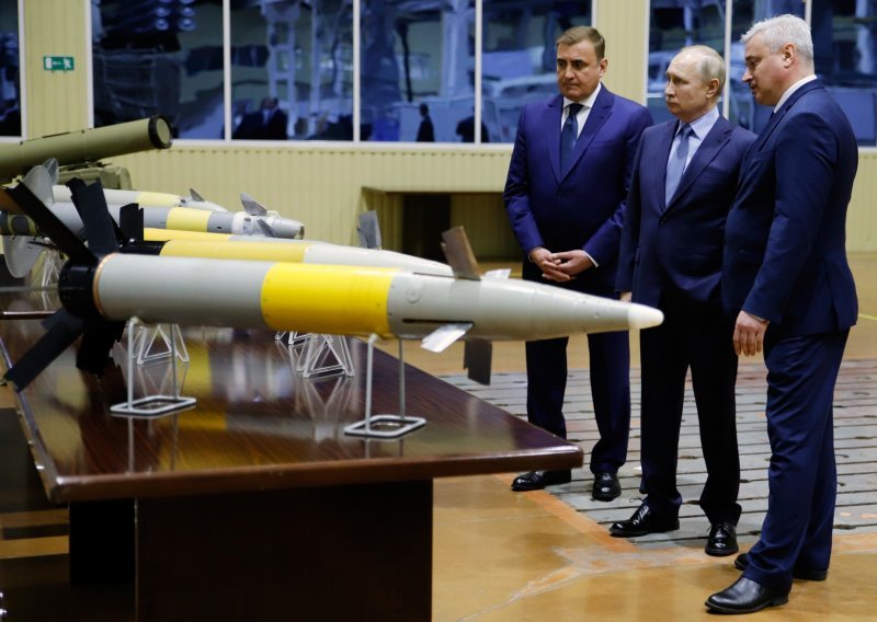 Njemački mediji tvrde: Ukrajinci su u nedjelju pokušali ubiti Putina!