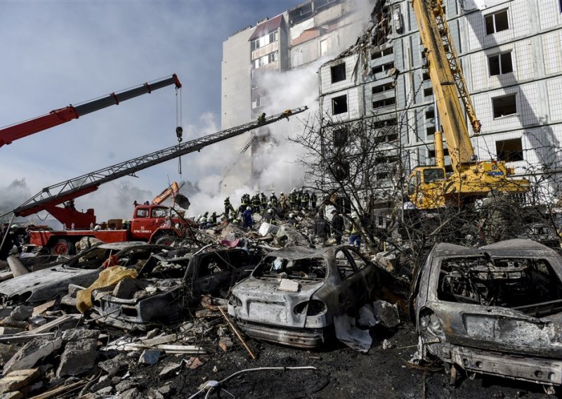 Najmanje 12 mrtvih u najvećim ruskim zračnim napadima na Ukrajinu u dva mjeseca