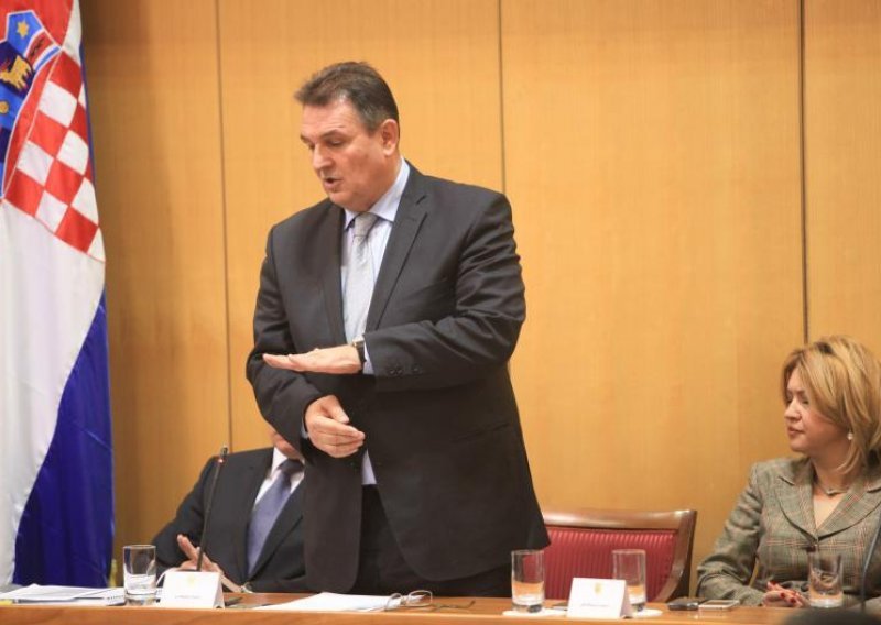 Vandoren, Cacic discuss foreign investment, shipyard restructuring